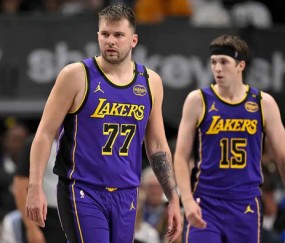 中超直播-双核报销，西部第三摇摇欲坠，17号秀成唯一解药？他或成湖人弃子|东契奇|季后赛|科内克特|奥斯汀-里弗斯|洛杉矶湖人队_新浪体育_新浪新闻