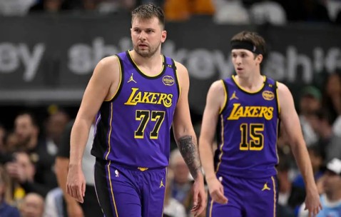 中超直播-双核报销，西部第三摇摇欲坠，17号秀成唯一解药？他或成湖人弃子|东契奇|季后赛|科内克特|奥斯汀-里弗斯|洛杉矶湖人队_新浪体育_新浪新闻