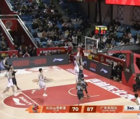 上海体育-朱芳雨神了！40+顶级外援完美接班马尚，广东第十二冠稳了？|奎因|胡明轩|马尚-布鲁克斯|徐杰|广东男篮_新浪体育_新浪新闻